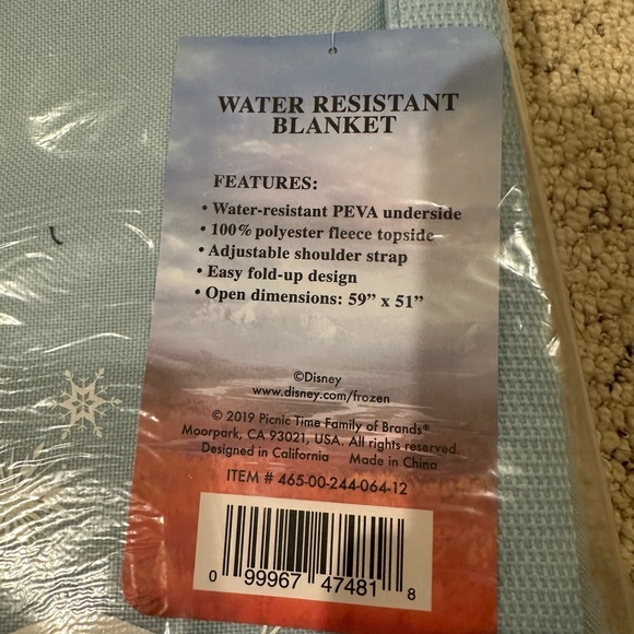 Olaf blanket NEW - Picture 3 of 3